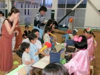 ワニワニパニックをする子供たち