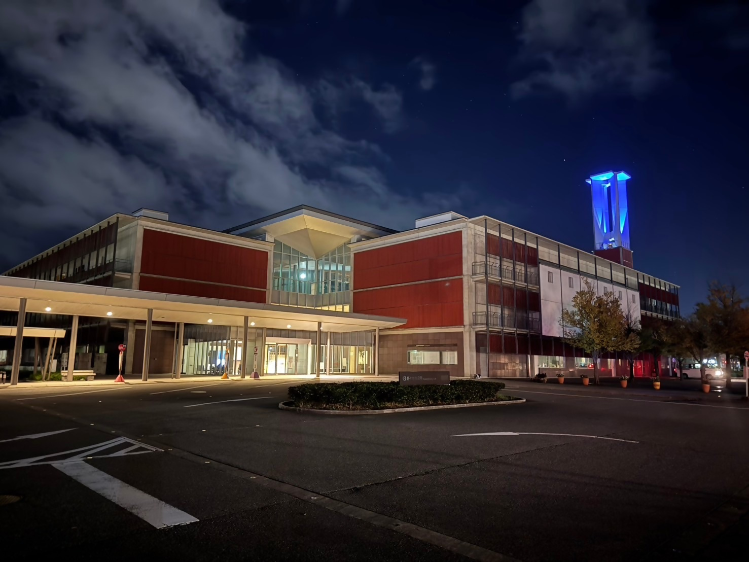 庁舎ライトアップ③