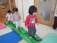 ０歳児　室内遊び