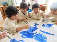 ３歳児　絵の具