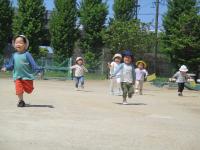 こいのぼりを持ってよーい、ドン！