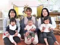 兜の前でハイ、チーズ！