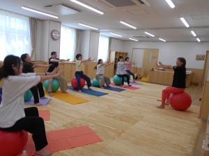 ママケアバランスボール