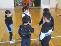 ジャンケンでチーム分け