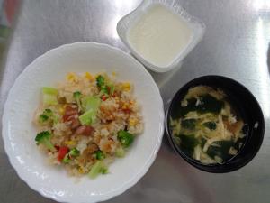 食生活改善推進員による児童館食育事業の様子