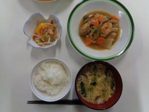 食生活改善推進員によるフレイル予防のための料理教室の様子