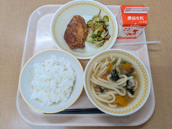 809キロカロリー、白飯、牛乳、ポークジンジャー、昆布和え、あんかけうどん