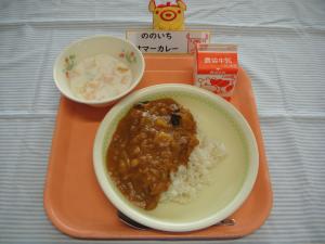 724キロカロリー、むぎごはん、ぎゅうにゅう、ののいちサマーカレー、フルーツヨーグルト