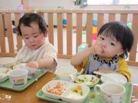0歳児　食事