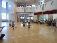 2歳児運動会ごっこでかけっこ