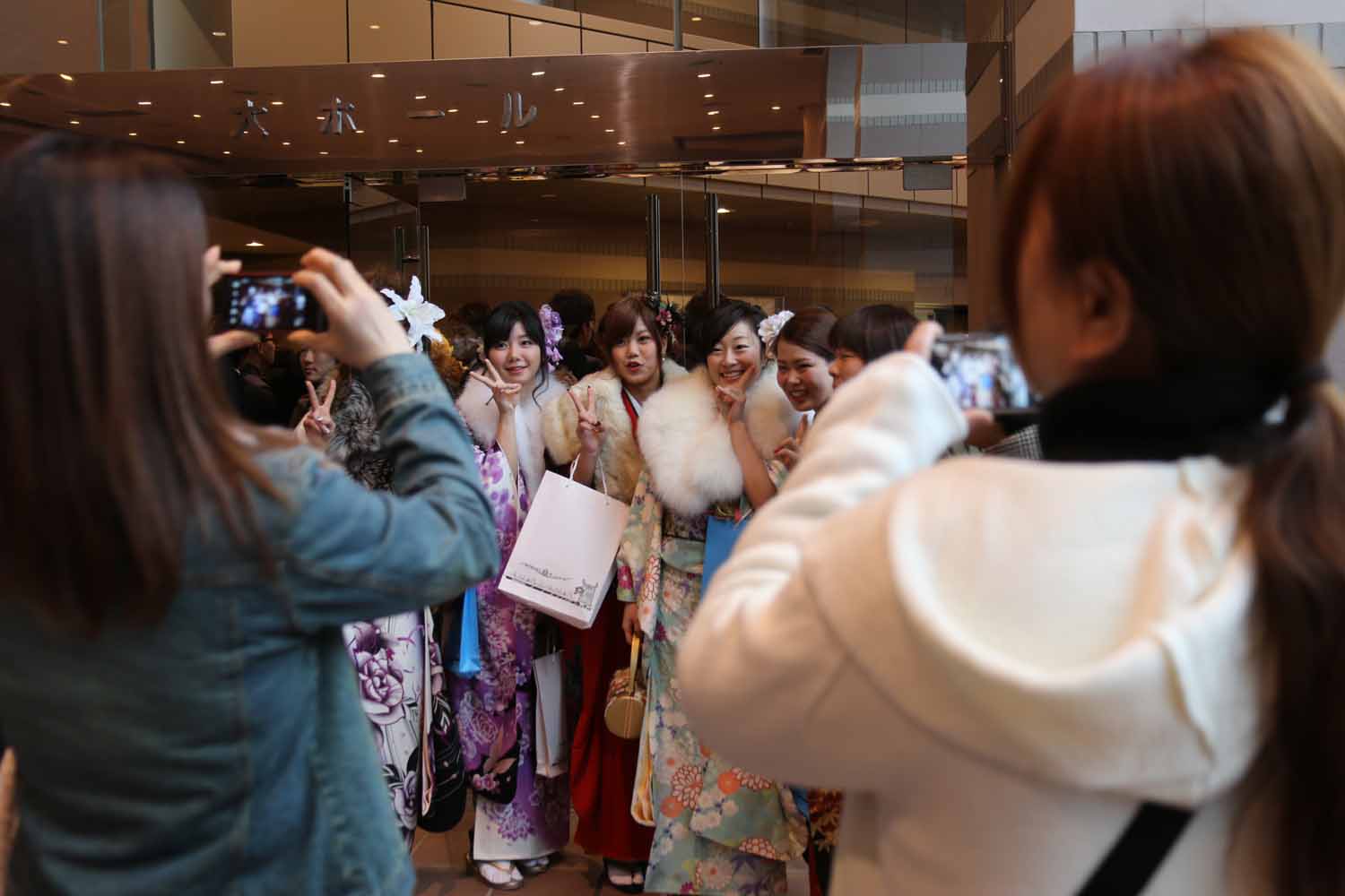 あちらこちらで記念撮影